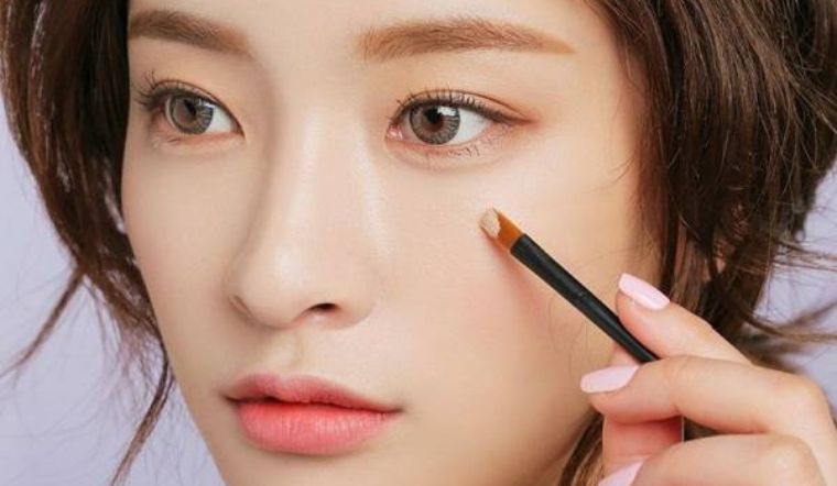 Cùng Tiktoker điểm qua 4 sai lầm khi trang điểm khiến da nhanh lão hóa