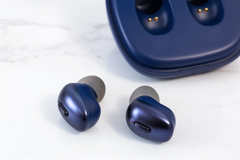 Thiết kế dạng hạt đậu vừa nhỏ gọn lại dễ dàng sử dụng.