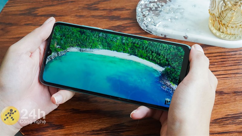 Điện thoại dưới 3 triệu đồng có RAM 4GB đang giảm giá ngon tháng 12