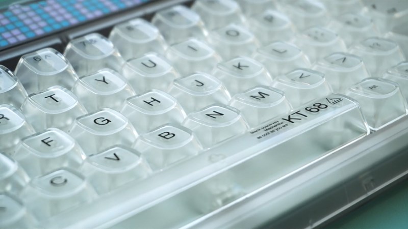 Machenike KT68 được trang bị hệ thống keycap chế tác từ nhựa PC trong suốt