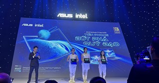 ASUS ra mắt Zenbook 17 Fold OLED - Laptop gập đầu tiên trên thế giới