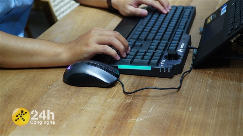 Trải nghiệm gõ phím của ASUS TUF Gaming K1 được mình đánh giá ở mức khá ổn.
