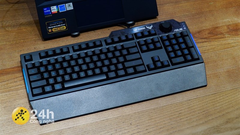 ASUS TUF Gaming K1 được mình đánh giá là một bàn phím chơi game với nhiều ưu điểm về thiết kế.