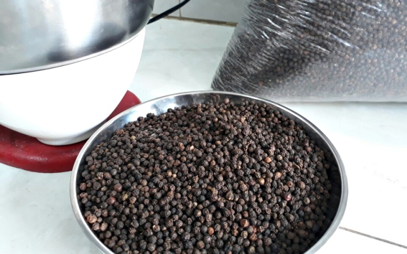 Giá tiêu thế giới