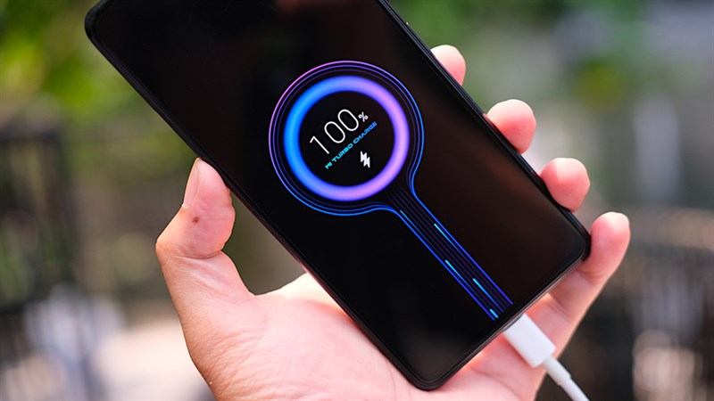 Điện thoại pin trâu giảm sốc chỉ từ 2.45 triệu, có mẫu tận 6.000mAh