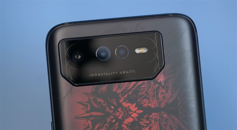 Trên tay ASUS ROG Phone 6 Diablo Immortal Edition Trên tay ASUS ROG Phone 6 Diablo Immortal Edition