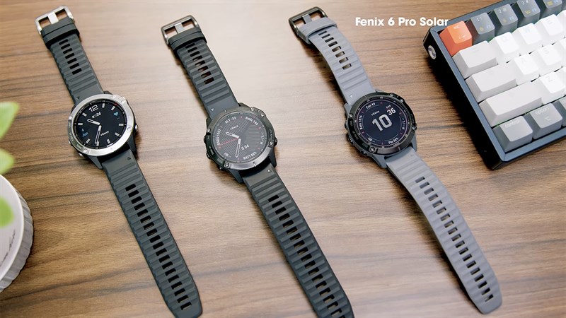 Mua đồng hồ tặng quần áo, giày thể thao, deal ngon chỉ có tại Thế Giới Di Động