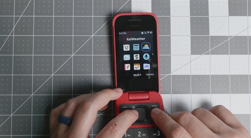 Trên tay Nokia 2780 Flip Trên tay Nokia 2780 Flip