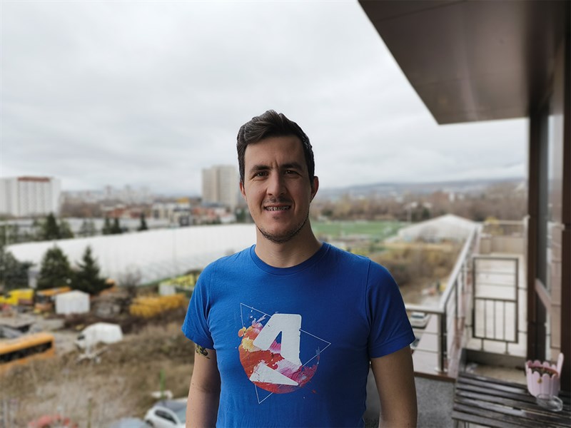 Ảnh chụp xóa phông ở chế độ chụp chân dung trên camera tele của Tecno Phantom X2 Pro