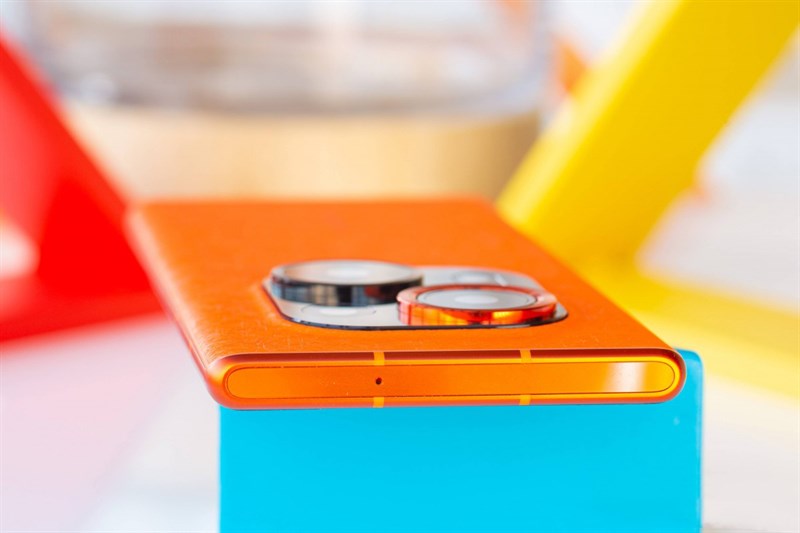 Trên tay Tecno Phantom X2 Pro