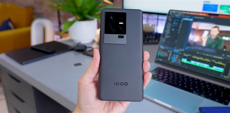 Trên tay iQOO 11