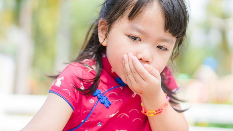 In the early stages, patients may experience symptoms of cough and runny nose