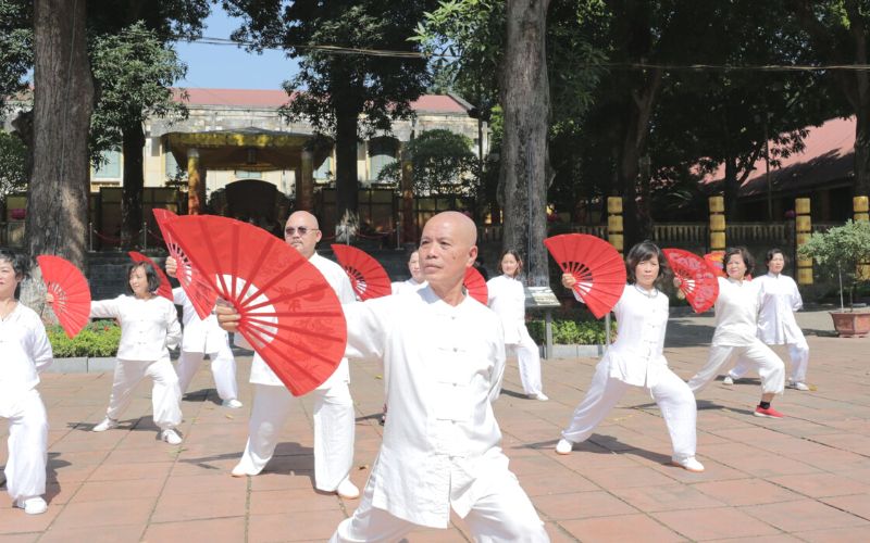 Tập luyện xương khớp làm giảm tình trạng đau nhức xương khớp khi trời trở lạnh