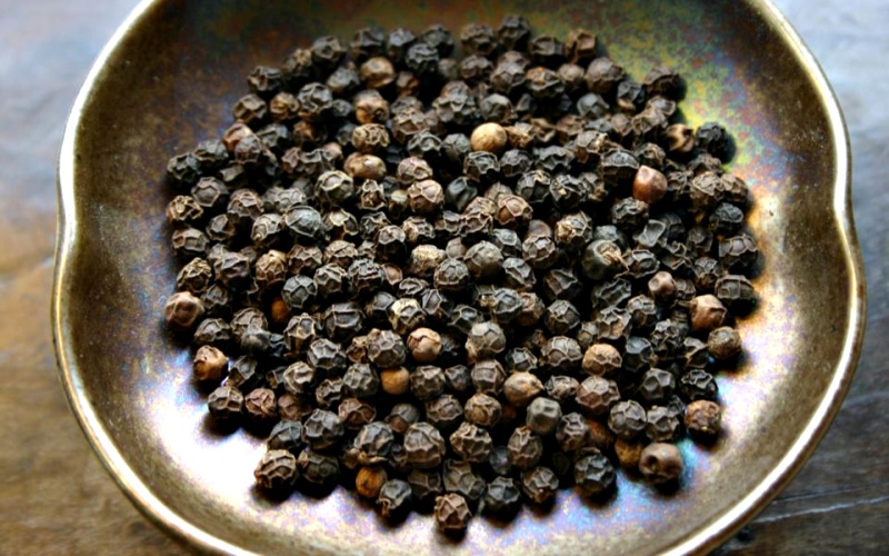 Giá tiêu thế giới