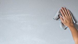 Tường màu trắng dễ bám bẩn, đừng lo đã có các mẹo làm sạch sau