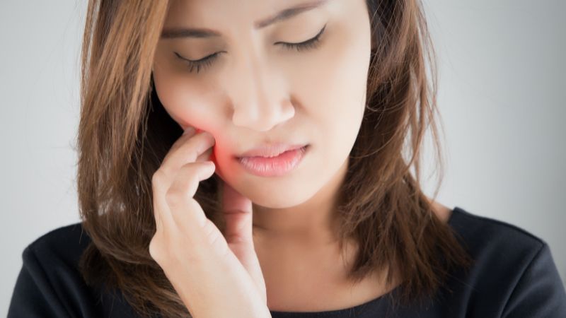 Vì sao mọc răng khôn gây đau đầu? Cách giảm đau hiệu quả tại nhà