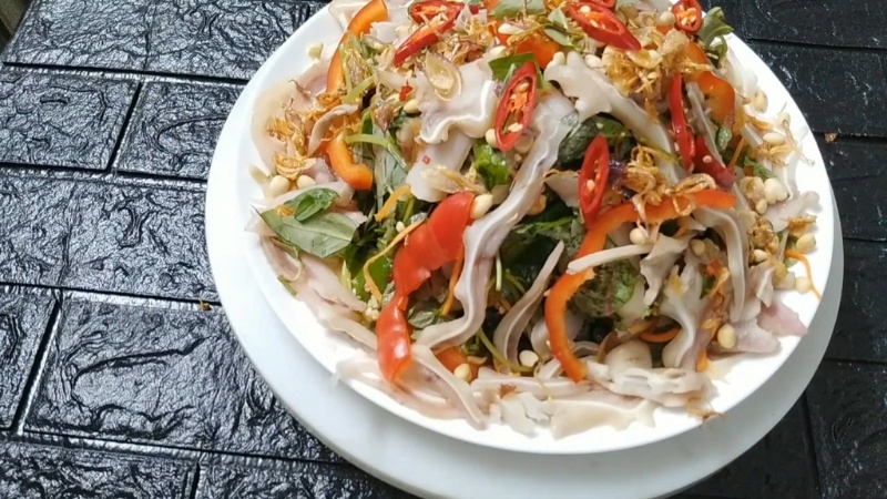 How to make crispy pork ear crab salad, easy to make