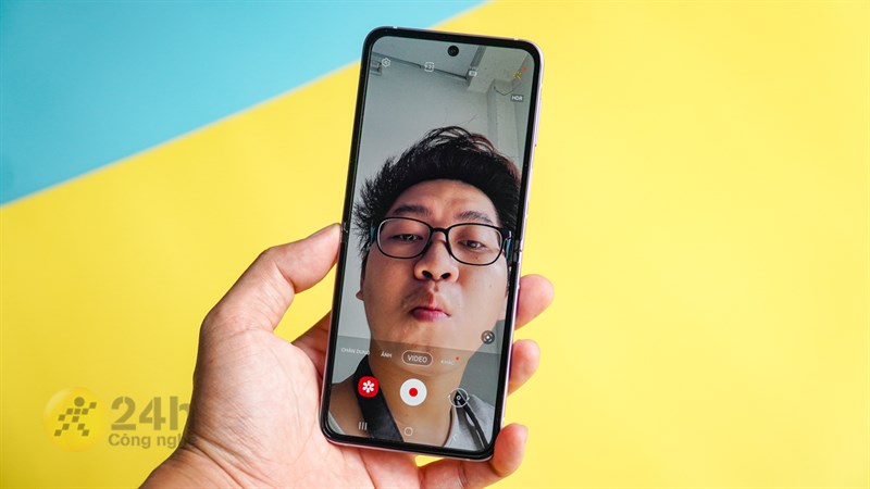 Đánh giá Galaxy Z Flip3 5G sau 1 năm