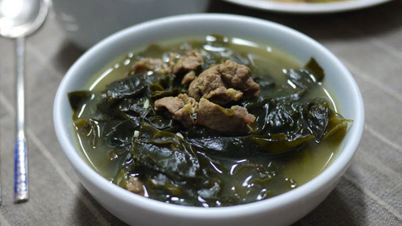 Canh rong biển thịt bò