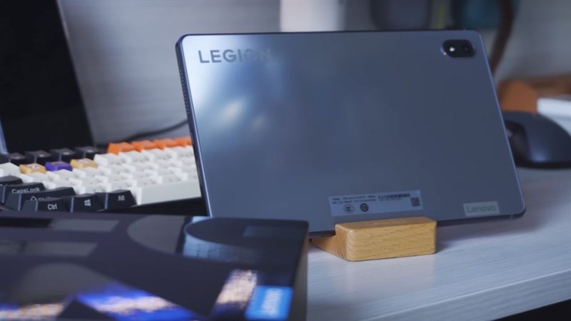 Lenovo Legion Y700 là một máy tính bảng chơi game được tác giả đánh giá cao. Lenovo Legion Y700 là một máy tính bảng chơi game được tác giả đánh giá cao.