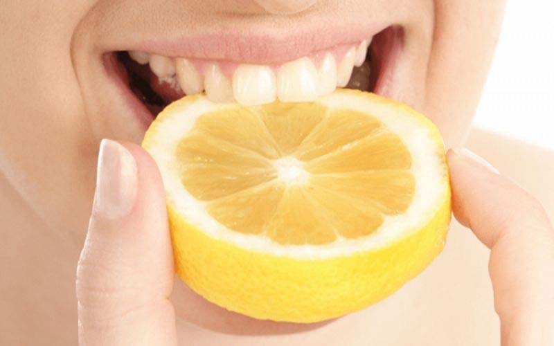 Tẩy trắng răng bằng phương pháp tự nhiên