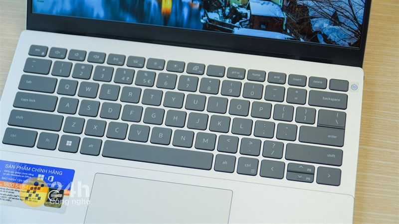 Dell Inspiron 14 5420 được trang bị hệ thống bàn phím với layout quen thuộc của Dell. Dell Inspiron 14 5420 được trang bị hệ thống bàn phím với layout quen thuộc của Dell.