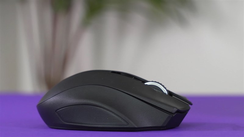 Trên tay chuột Razer Naga V2 HyperSpeed