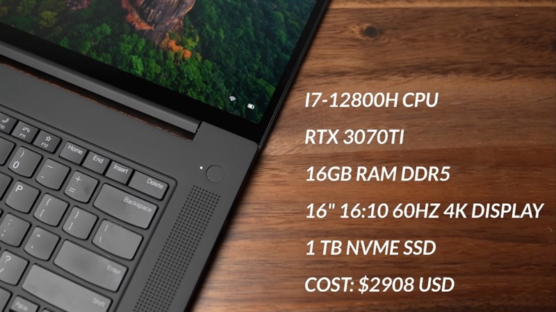 Phiên bản mà PCMag sử dụng trong bài viết được nâng cấp lên CPU Core i7-12800H vPro (sáu lõi Hiệu suất, tám lõi Hiệu quả, 20 luồng), RAM 16 GB.