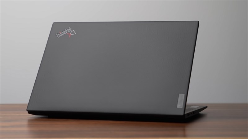 Lenovo ThinkPad X1 Extreme Gen 5 là một chiếc máy tính dành cho doanh với cấu hình tốt, thiết kế bền bỉ.