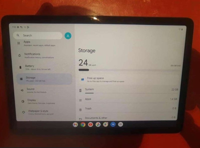 Mẫu máy tính bảng được chạy giao diện giống với Pixel 7