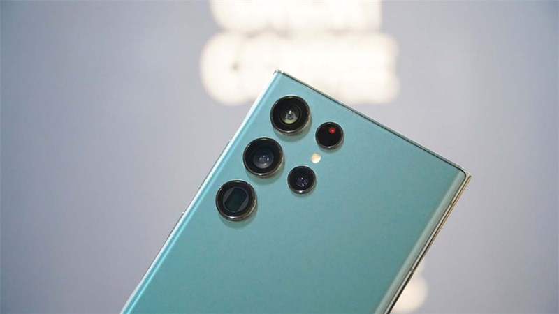 Smartphone Samsung chuyên quay chụp, hỗ trợ chống rung đang giảm giá