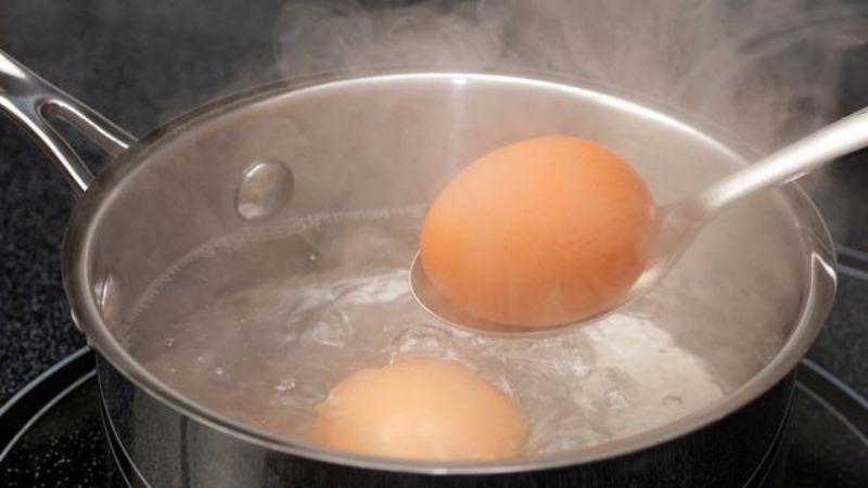 The correct way to boil eggs