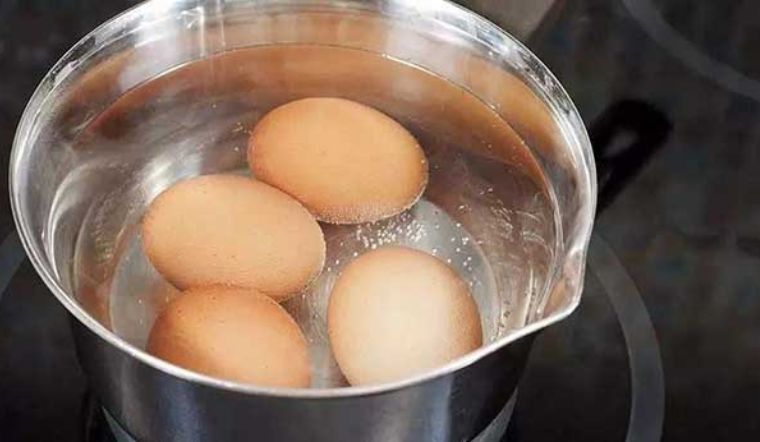 3 kiểu luộc trứng vừa mất ngon vừa dễ gây ngộ độc cần phải tránh ngay