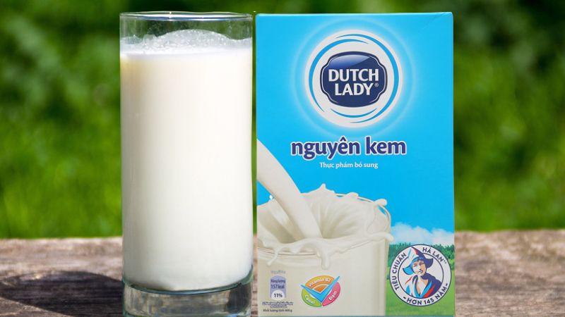 Sữa bột nguyên kem Dutch Lady