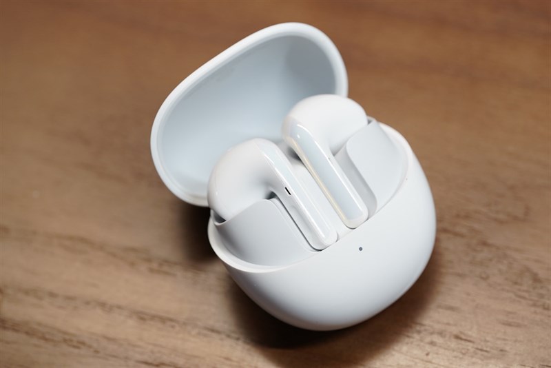 Trên tay Xiaomi Buds 4: Thiết kế trẻ trung, chất âm tốt, pin khá
