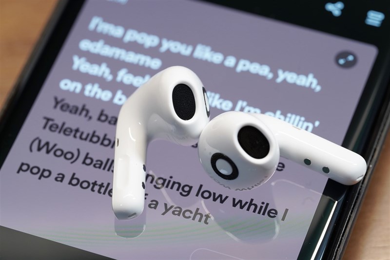 Trên tay Xiaomi Buds 4: Thiết kế trẻ trung, chất âm tốt, pin khá