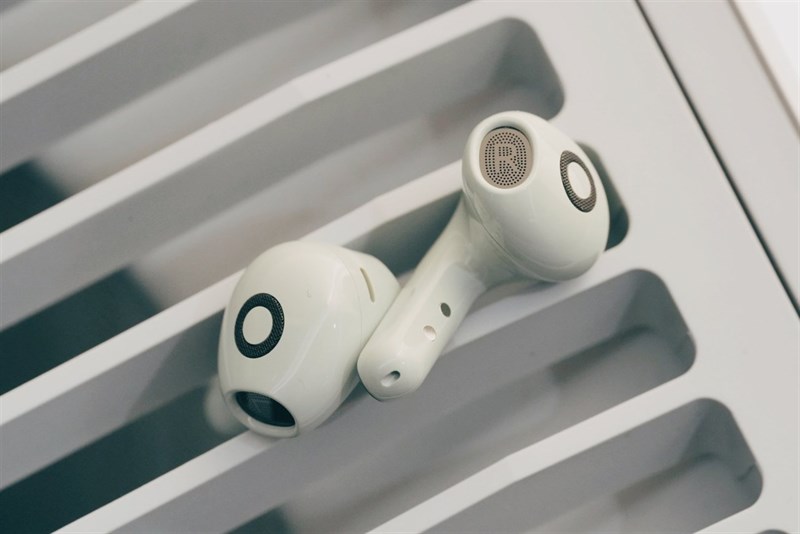 Trên tay Xiaomi Buds 4: Thiết kế trẻ trung, chất âm tốt, pin khá