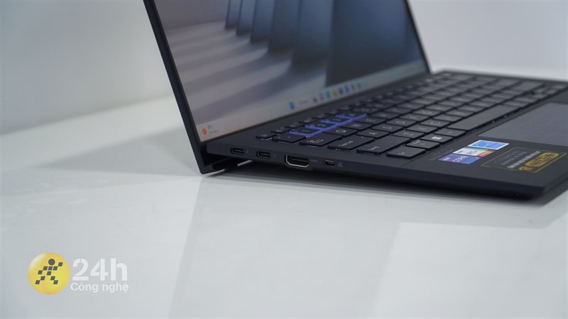 Trên tay ASUS ExpertBook B9 2022 Trên tay ASUS ExpertBook B9 2022