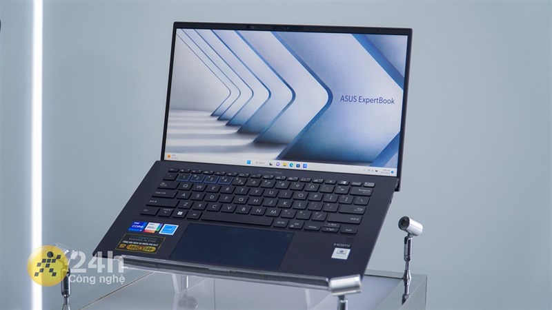 Trên tay ASUS ExpertBook B9 2022 Trên tay ASUS ExpertBook B9 2022