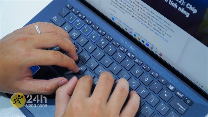 Trên tay ASUS ExpertBook B9 2022 Trên tay ASUS ExpertBook B9 2022