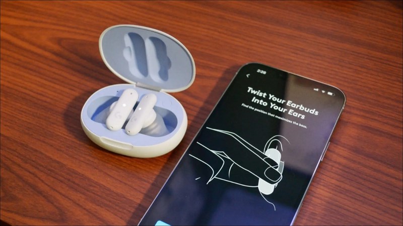 Logitech G Fits sử dụng kết nối Bluetooth 5.2 cho độ trễ khá thấp nhưng nếu bạn muốn có trải nghiệm tối ưu nhất thì mình khuyên bạn nên sử dụng dongle Lightspeed. Logitech G Fits sử dụng kết nối Bluetooth 5.2 cho độ trễ khá thấp nhưng nếu bạn muốn có trải nghiệm tối ưu nhất thì mình khuyên bạn nên sử dụng dongle Lightspeed.