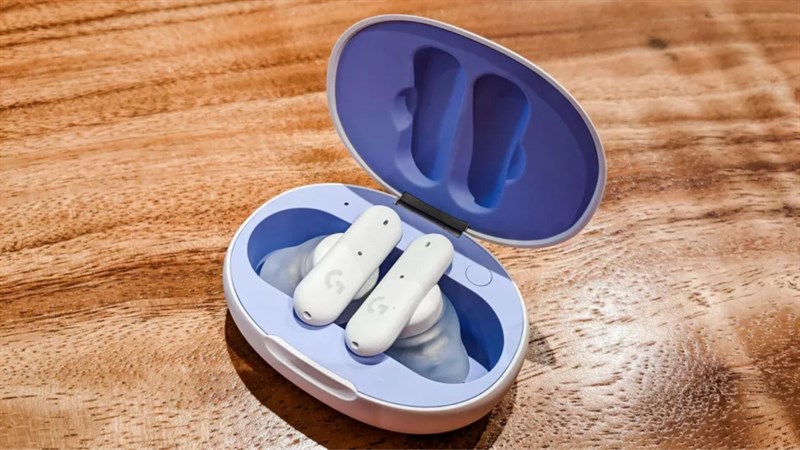 Logitech G Fits là một sản phẩm tai nghe khá độc đáo, đặc biệt là khả năng tùy chỉnh theo kích cỡ tai người dùng. Logitech G Fits là một sản phẩm tai nghe khá độc đáo, đặc biệt là khả năng tùy chỉnh theo kích cỡ tai người dùng.