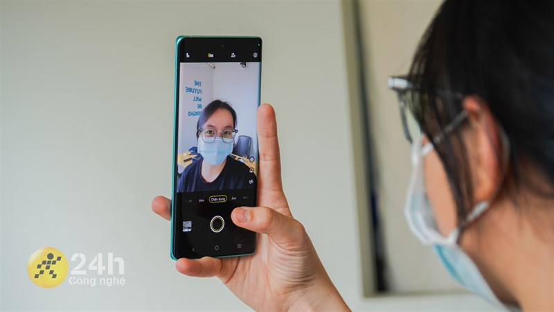 Thể hiện các chi tiết về tông màu da rất tốt