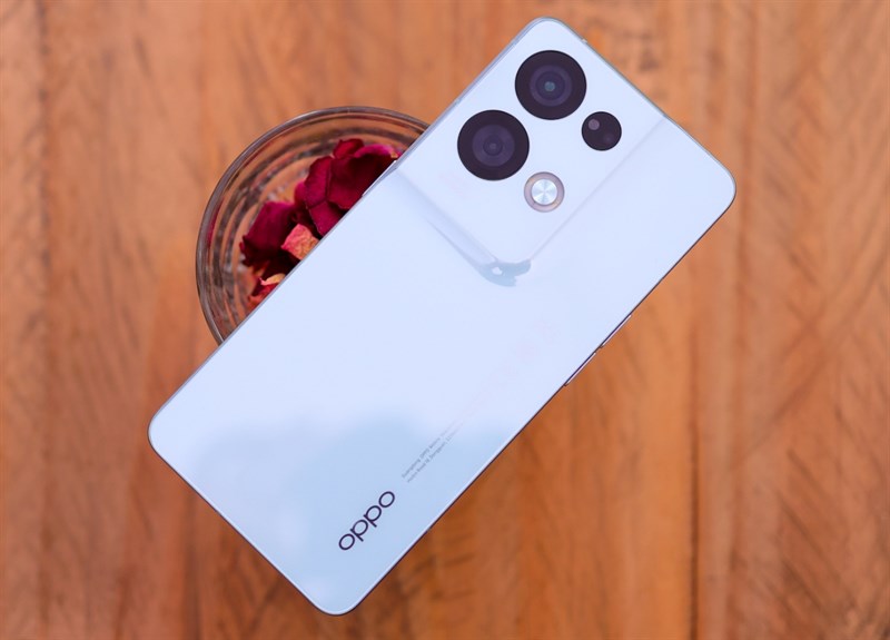 OPPO Reno11 Pro sẽ được trình làng vào khoảng tháng 11/2024 với mức giá khởi điểm từ 400 USD (khoảng 9.5 triệu đồng). OPPO Reno11 Pro sẽ được trình làng vào khoảng tháng 11/2024 với mức giá khởi điểm từ 400 USD (khoảng 9.5 triệu đồng).