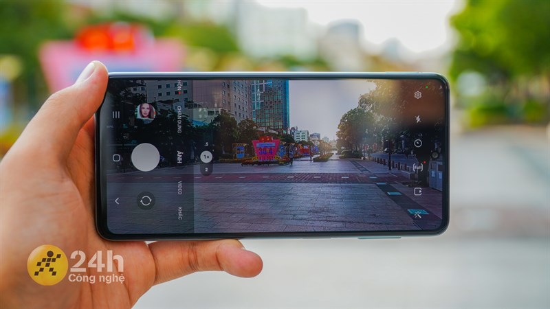 Galaxy M55 sở hữu một hệ thống camera sau có thông số tốt.