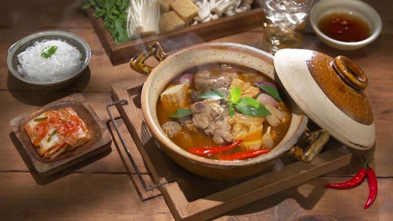Fermented bean curd and kimchi hot pot