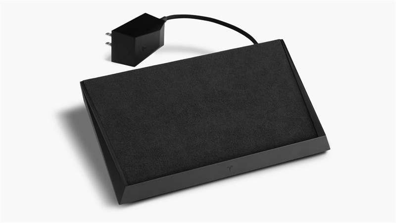 Tesla ra mắt đế sạc không dây mới Tesla ra mắt đế sạc không dây mới