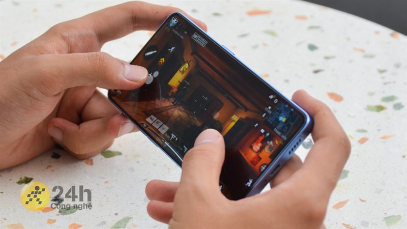 Chỉ 14.99 triệu, đã có thể sở hữu một em smartphone OPPO RAM tận 12GB