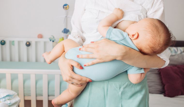 Thế nào là sữa mẹ nóng và sữa mẹ mát? Có nguy hiểm không?