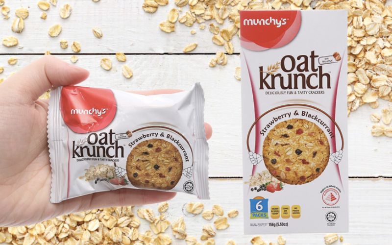 Bánh quy yến mạch OAT KRUNCH nhân dâu tây & lý chua đen